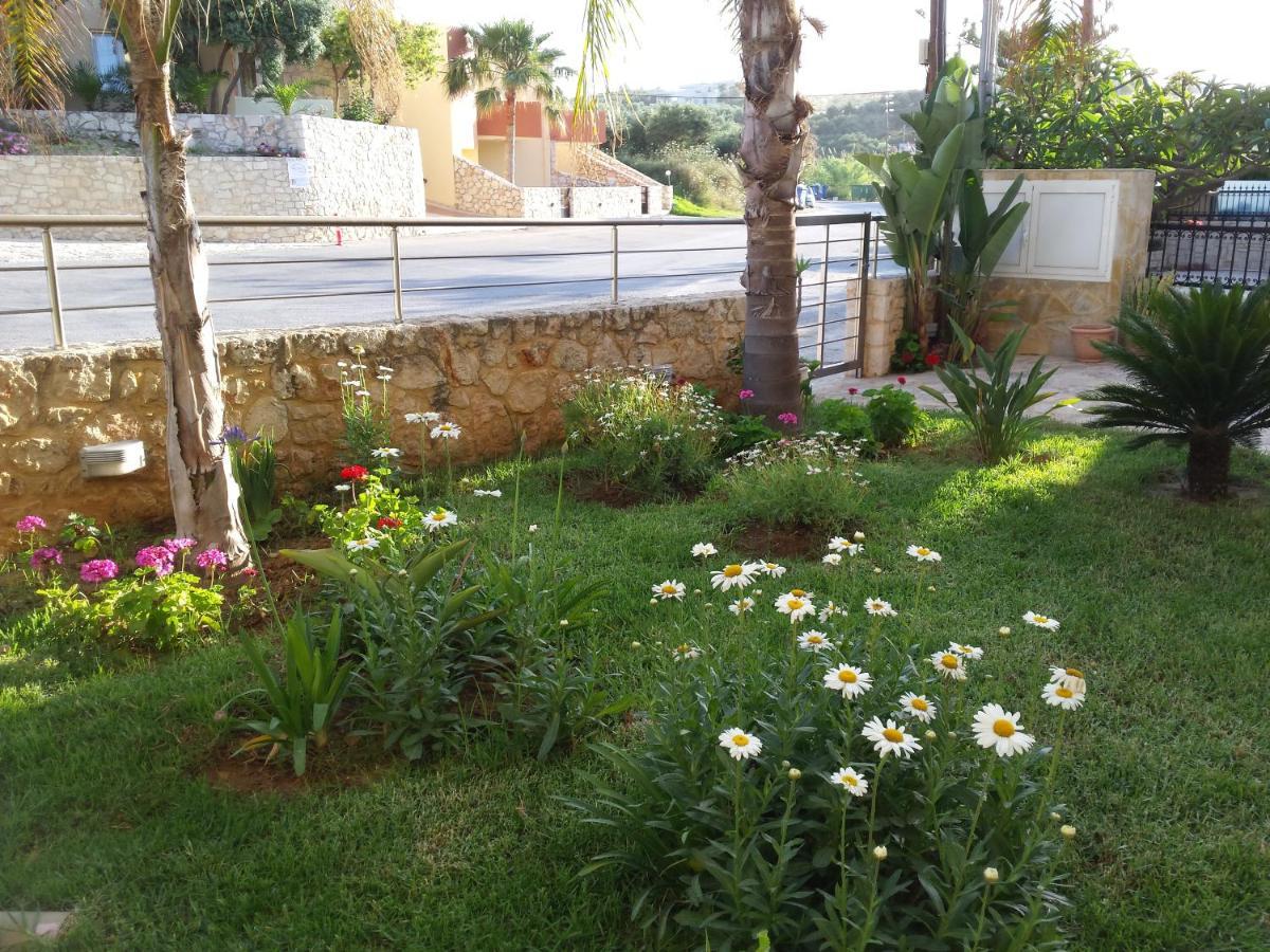 Rubini Homes Agia Marina Exteriér fotografie