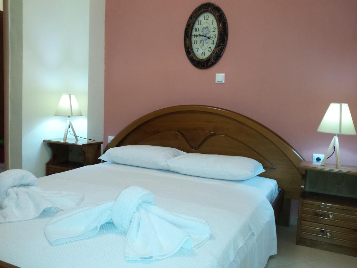 Rubini Homes Agia Marina Exteriér fotografie